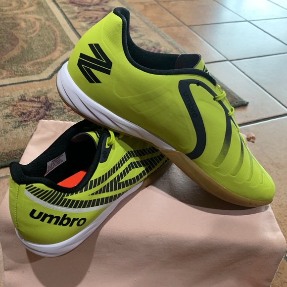 Umbro Sala Z Liga Indoor Soccer (Made in Brazil) - Picture 8 of 12